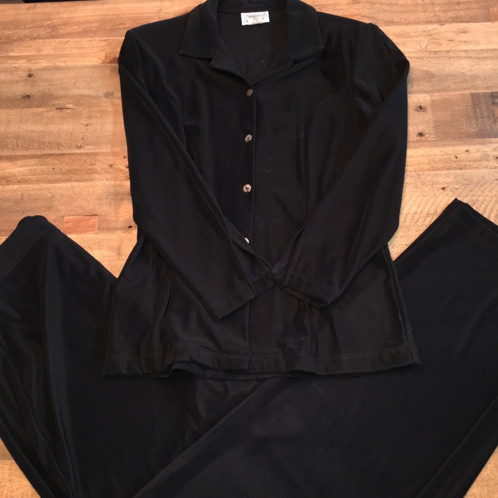 Comfy black pantsuit